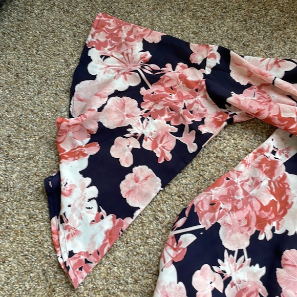 Altard State Floral Off The Shoulder Blouse/Top - Picture 3 of 4